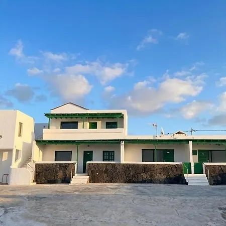 Vista Paraiso Тиас