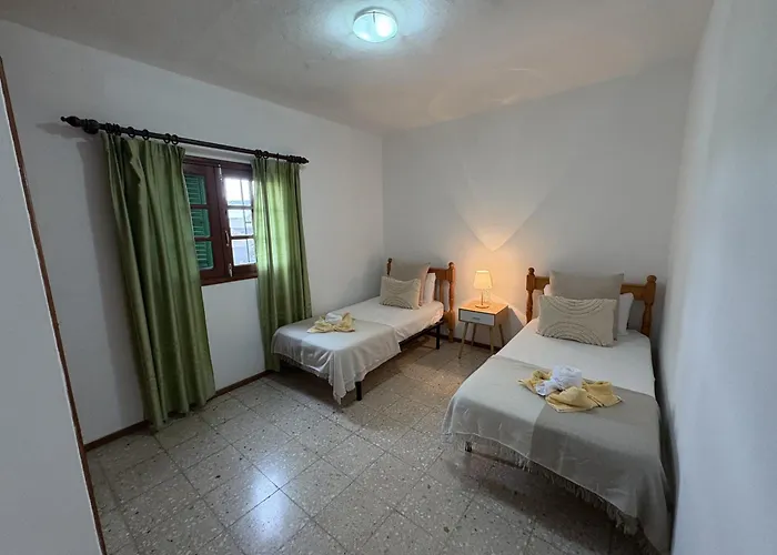 Vista Paraiso 2 *